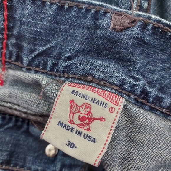 Men's True Religion distress jeans - Picture 3 of 5